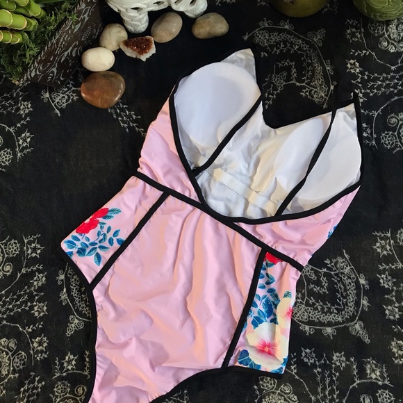 ALMOST GONE! VINTAGE PADDED FLORAL ONE-PIECE SWIM - Picture 3 of 7